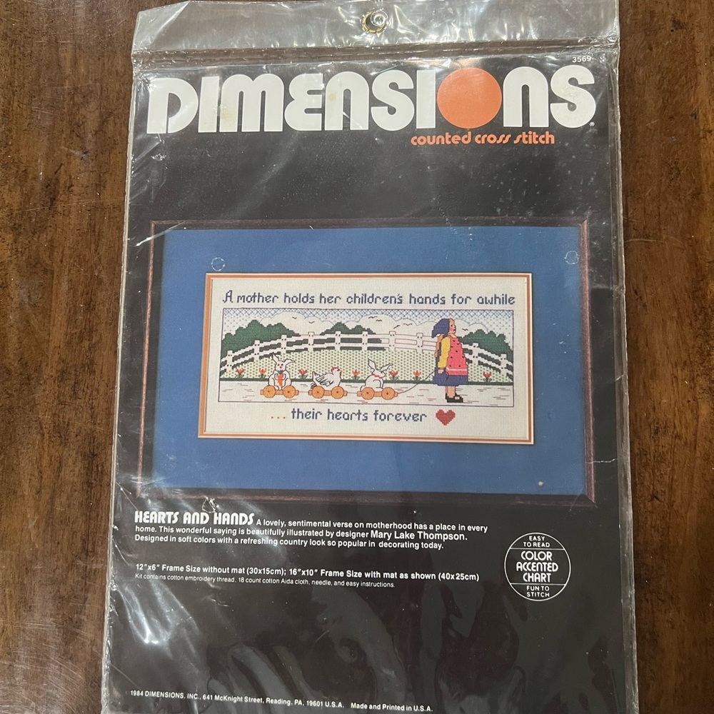 Dimensions Cross Stitch Kit 1984 Mothers Hearts and Hands, Stitching Frame Incl - Picture 2 of 6